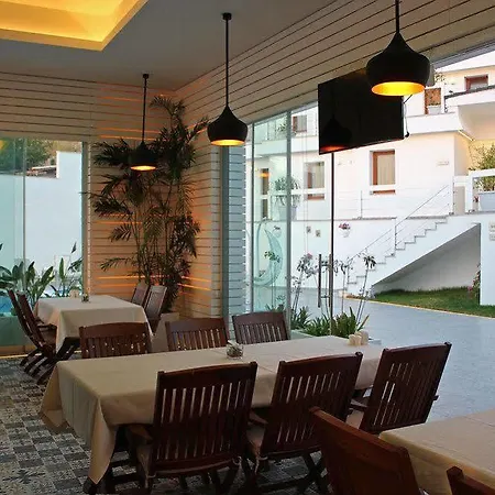 Hotel Poseidon Boutique And Yacht Club