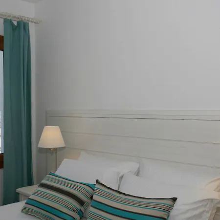 Poseidon Boutique And Yacht Club 4*