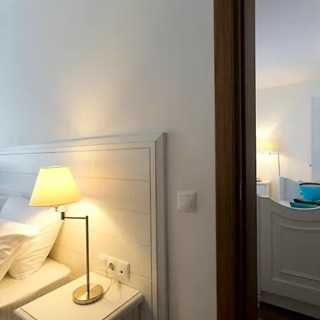 Poseidon Boutique And Yacht Club Hotel