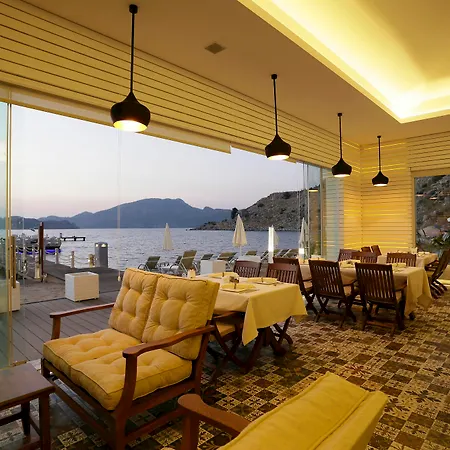 Poseidon Boutique And Yacht Club Hotel 4*