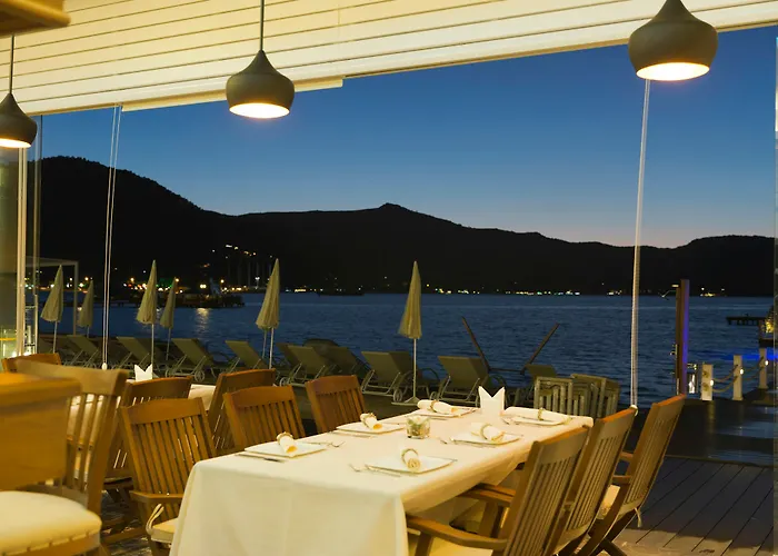 Poseidon Boutique And Yacht Club ホテル