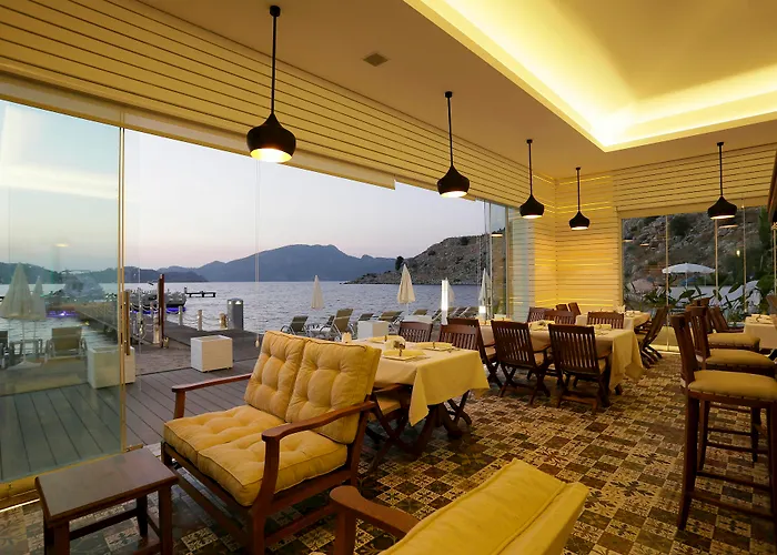Poseidon Boutique And Yacht Club ホテル 4*
