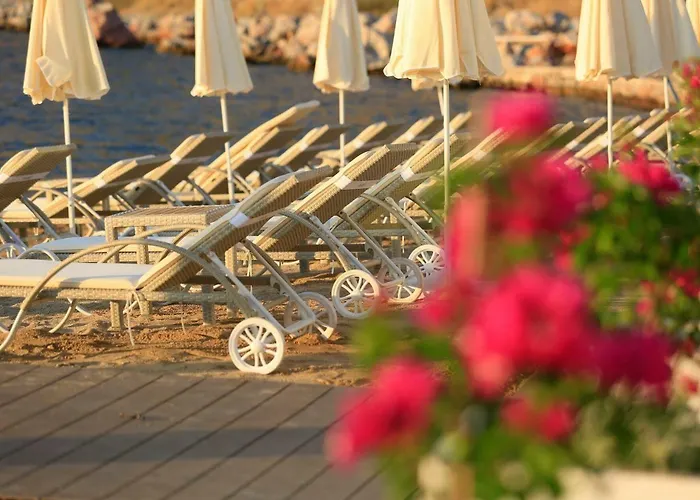 Poseidon Boutique And Yacht Club 4* セリミエ