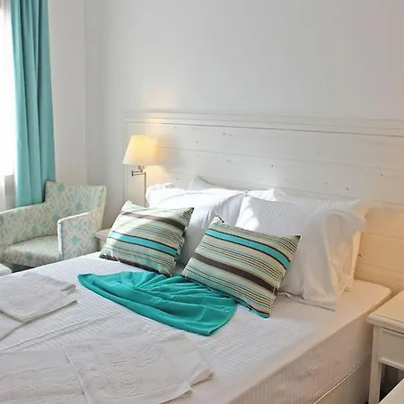 Hotel Poseidon Boutique And Yacht Club