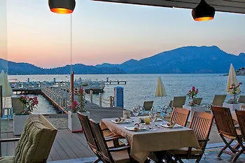 Poseidon Boutique And Yacht Club 4* السليمية
