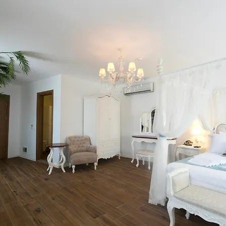 فندق Poseidon Boutique And Yacht Club